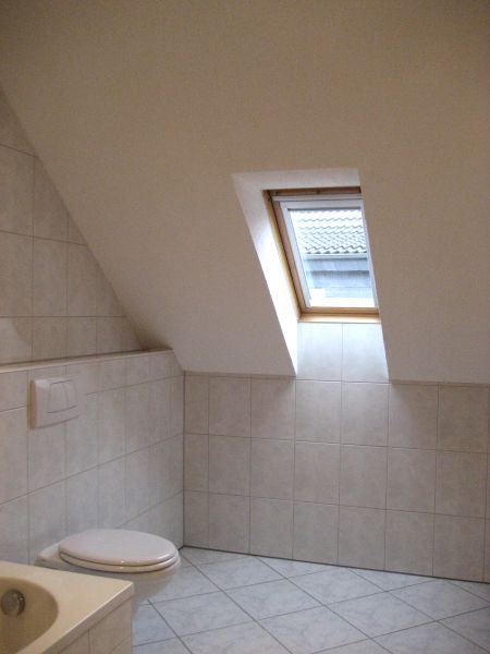 Badezimmer Ansicht 4 Dachgeschosswohnung K�ln