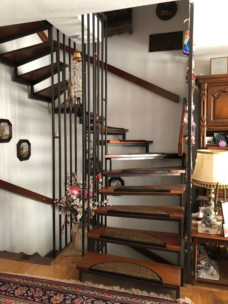 Treppenaufgang Reihenhaus Troisdorf / Spich