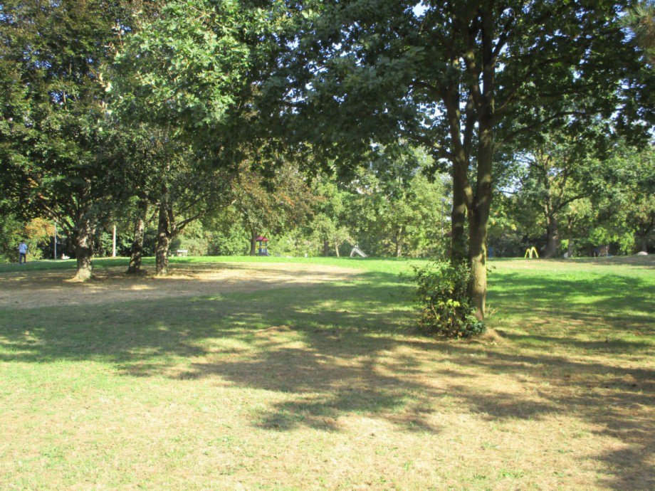 Gr�nfl�chen hinter dem Haus Erdgeschosswohnung Sankt Augustin