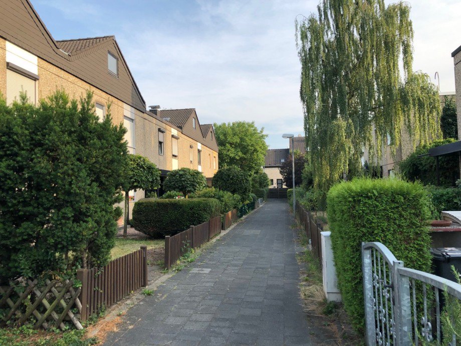 Weg zum Haus Reihenhaus Sankt Augustin