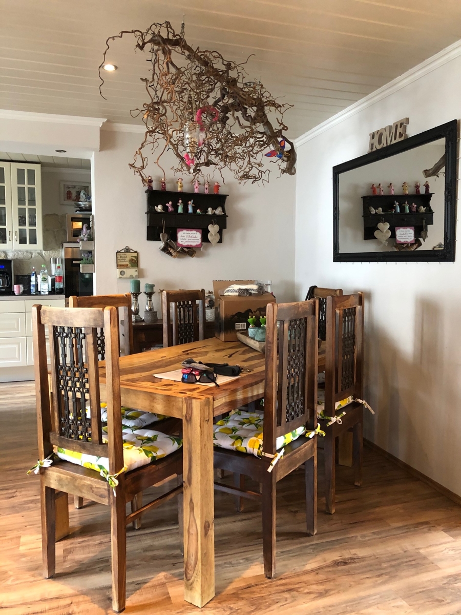 Wohn,- Essbereich Etagenwohnung Niederkassel