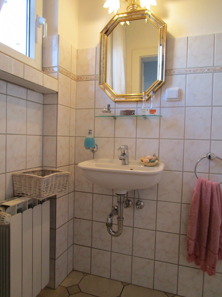 G�ste-WC im EG Doppelhaush�lfte Sankt Augustin