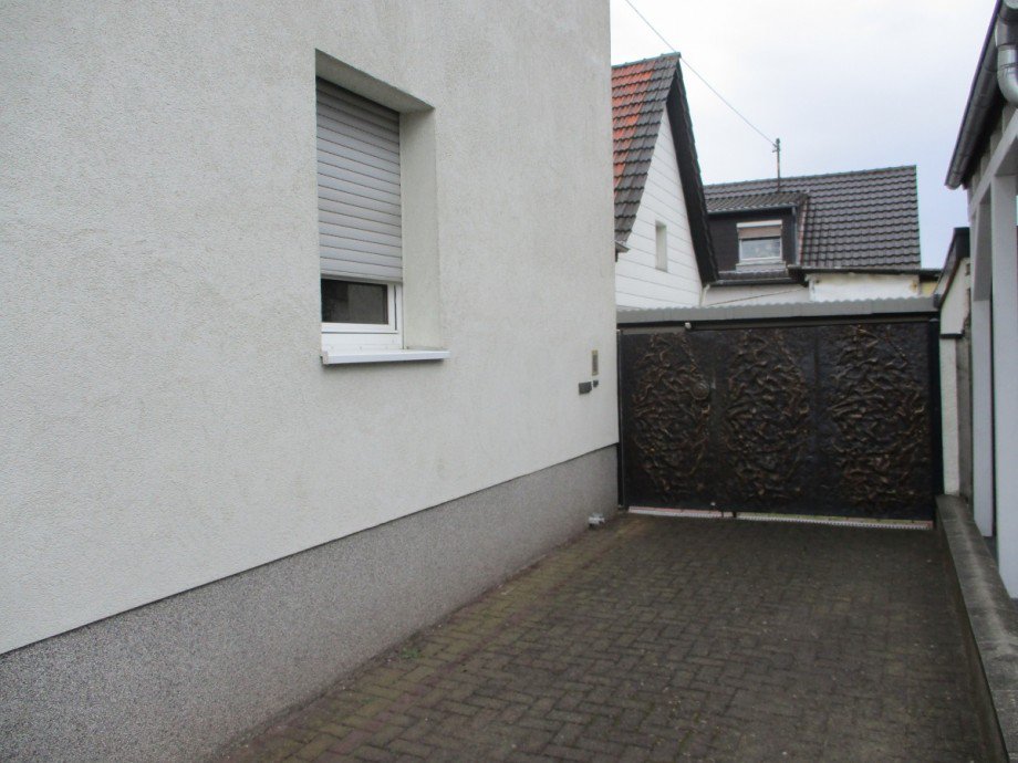 Einfahrt Doppelhaush�lfte Sankt Augustin