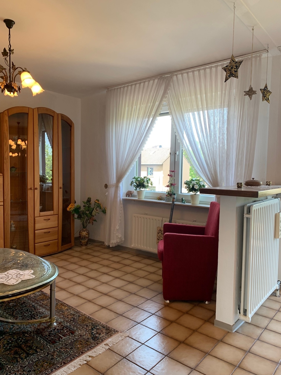ger�umiges Zimmer, welches in 2 Zimmer geteilt werden kann Reiheneckhaus Sankt Augustin