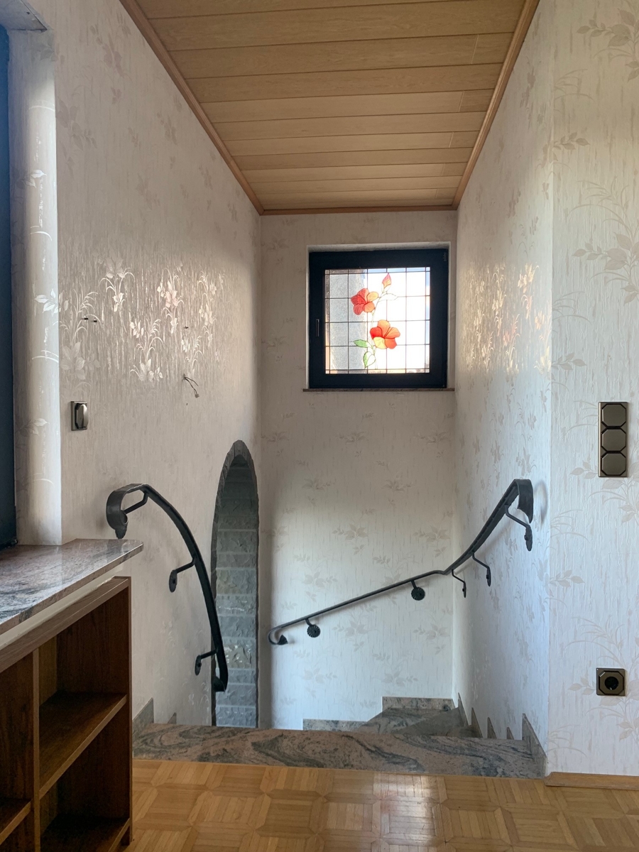 Treppe zum Wohnbereich Einfamilienhaus Bad Honnef