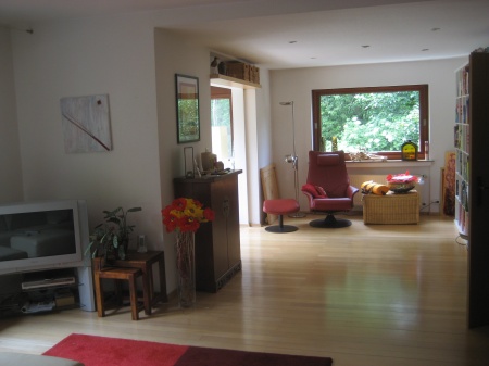 Blicks ins Wohnzimmer Etagenwohnung Bergisch Gladbach