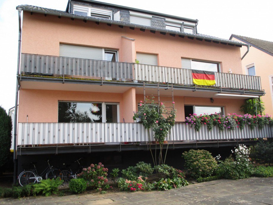 R�ckansicht des Hauses Erdgeschosswohnung Bonn / P�tzchen