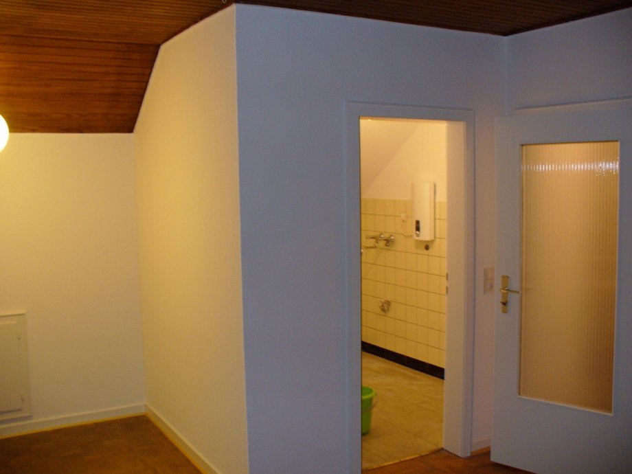 132 DG re Eingang K�che Etagenwohnung Bonn