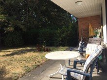 �berdachte Terrasse SANKT AUGUSTIN-NIEDERBERG, freist. EinFamH mit 6-7 Zimmern, ca. 160 m� WNfl., + Keller, 839 m� GrSt.
