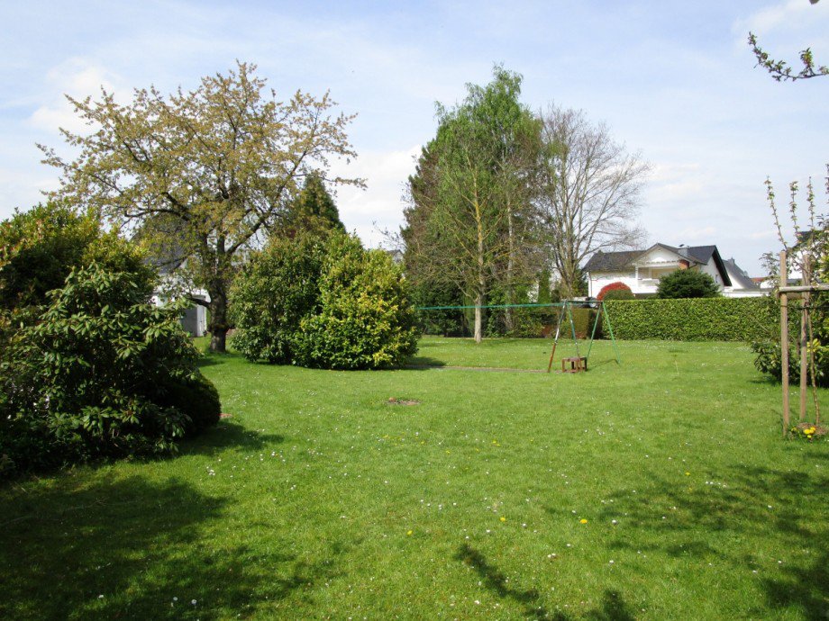 Garten Zweifamilienhaus Lohmar
