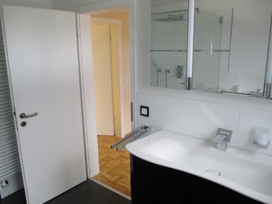 Bad Etagenwohnung Sankt Augustin-Niederpleis