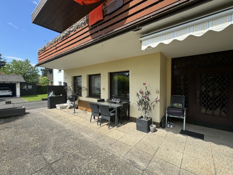 Eingangsbereich Zweifamilienhaus R�srath