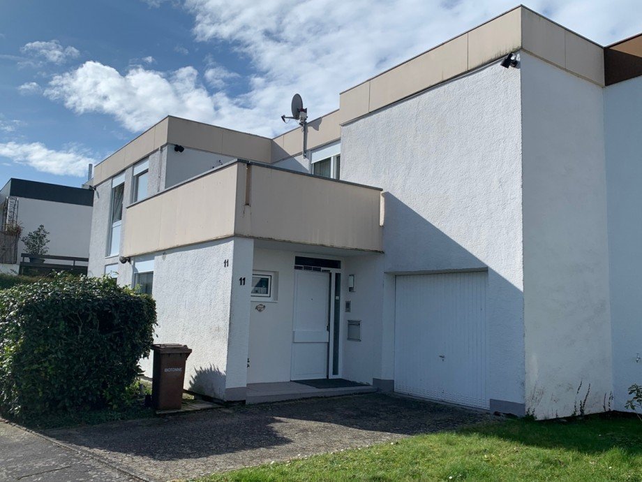 Ansicht mit Hauseingang Einfamilienhaus Wachtberg / Lie�em