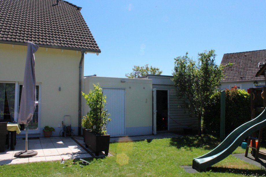 R�ckseite Garage Doppelhaush�lfte Lohmar