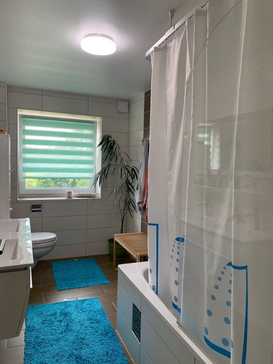 Badezimmer im OG Einfamilienhaus Buchholz (Westerwald) / K�lsch-B�llesbach