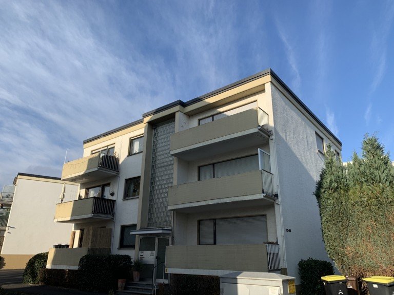 Aussenansicht Siegburg Etagenwohnung SIEGBURG - zentrumsnah - , tolle 2 Zimmer-Wohnung im 1. OG, ca. 55 m� Wfl., Balkon und Garage.