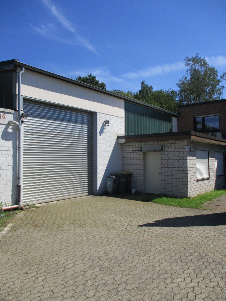 Aussenansicht Sankt Augustin - Niederpleis Parkhaus SANKT AUGUSTIN-NIEDERPLEIS Gewerbehalle,