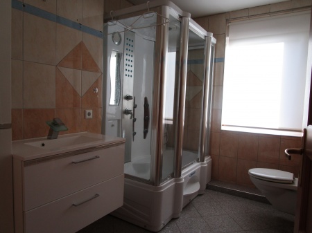 2.Wohnung Badezimmer Mehrfamilienhaus K�nigswinter