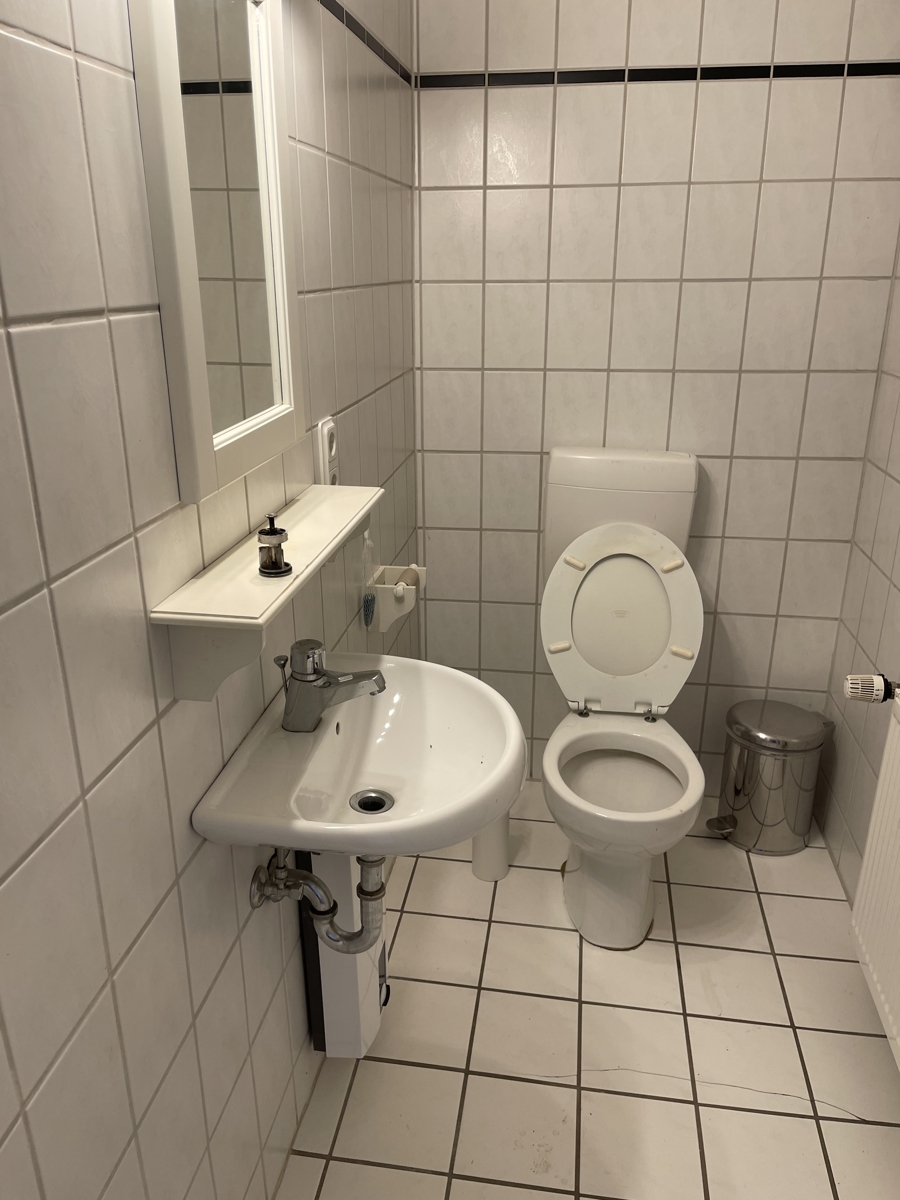 G�ste-WC Etagenwohnung Lohmar / Birk