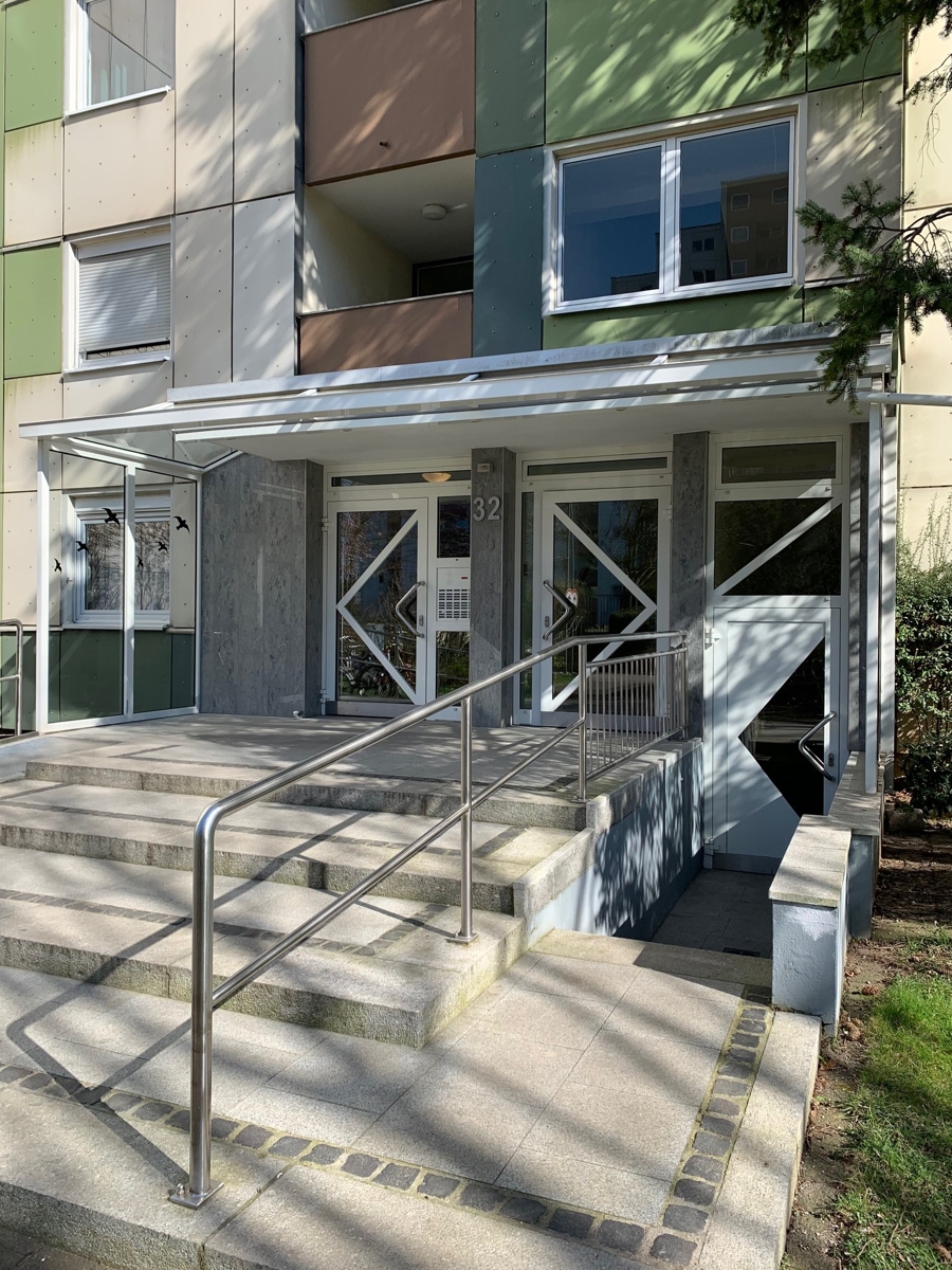 Hauseingang Etagenwohnung Sankt Augustin