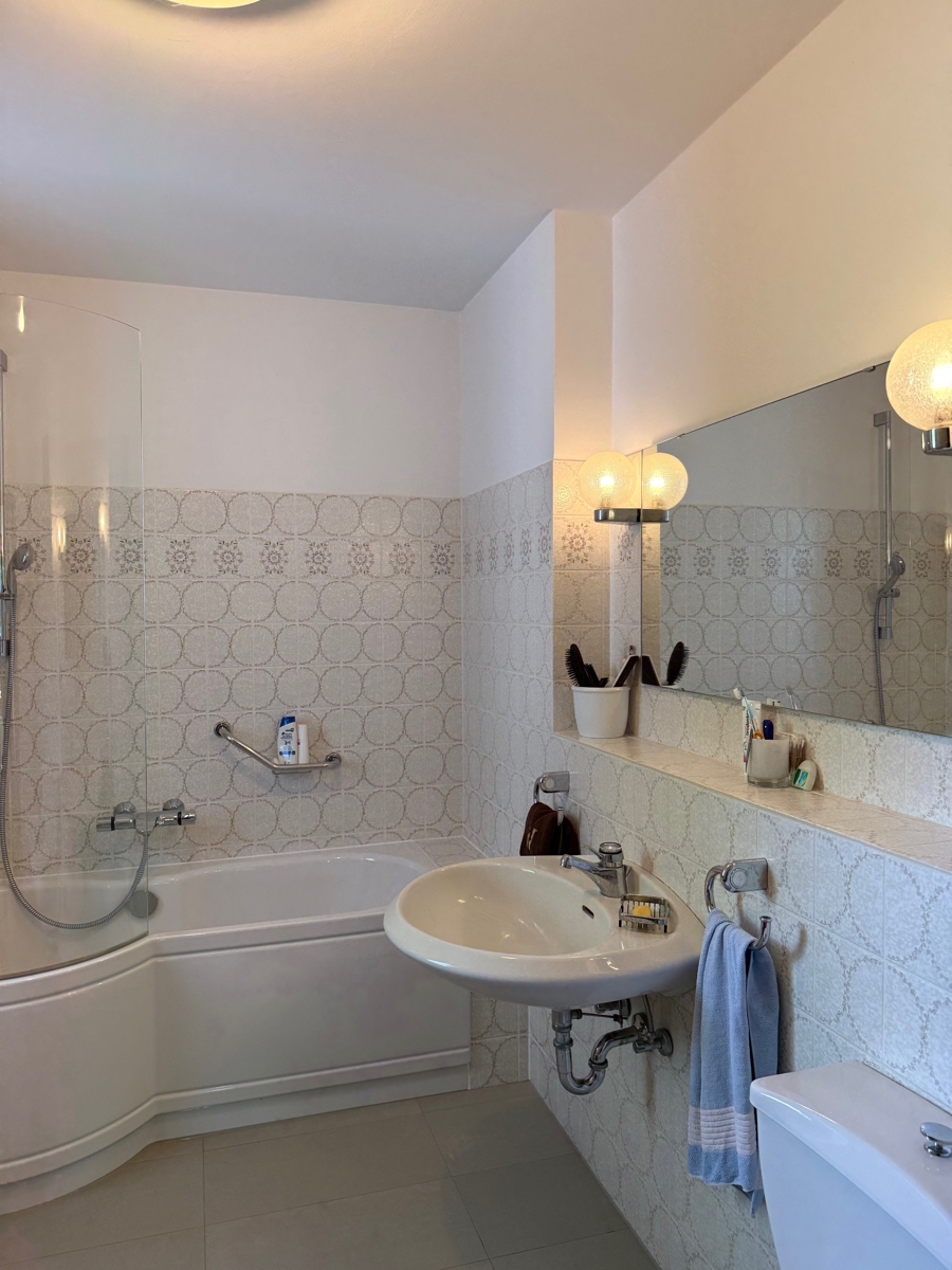 helles Badezimmer Einfamilienhaus Sankt Augustin