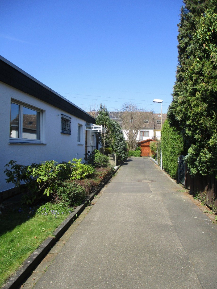 Weg zum Haus Einfamilienhaus Sankt Augustin