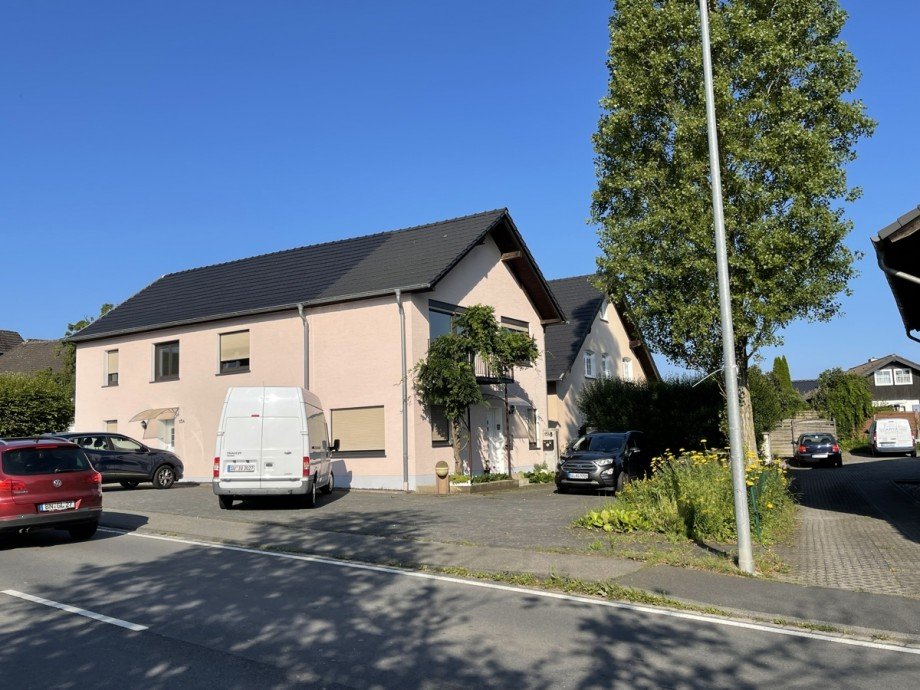 Aussenansicht Etagenwohnung Lohmar / Birk