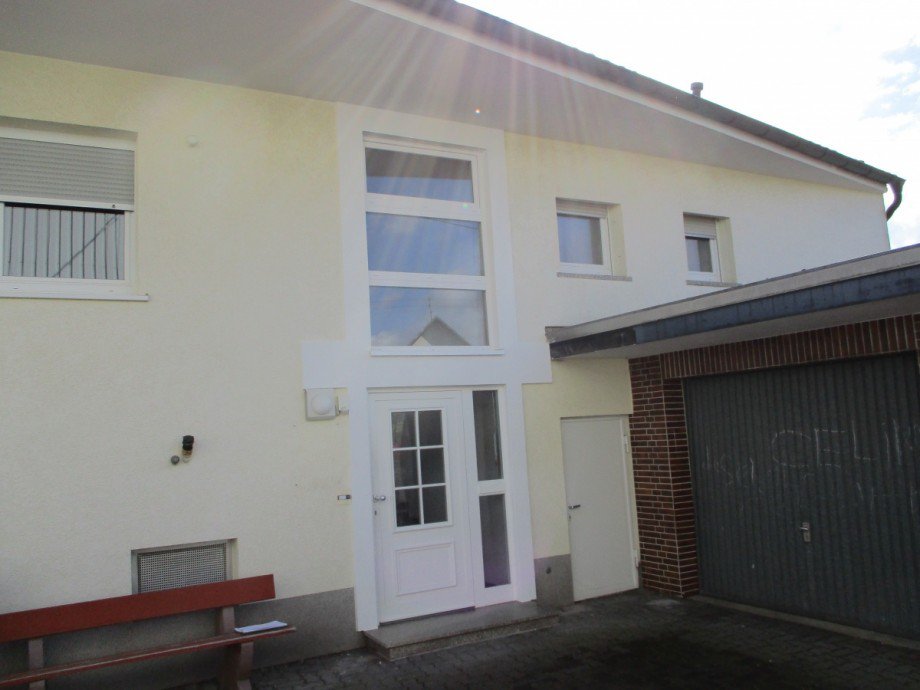 R�ckansicht Mehrfamilienhaus Gemischt-Grundst�ck Windeck