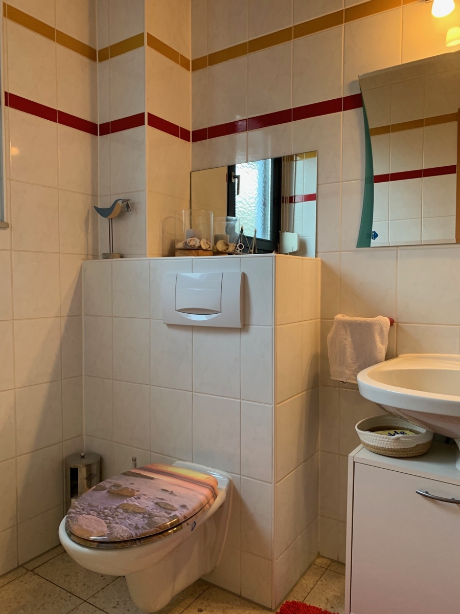 G�ste-WC Reihenhaus Sankt Augustin