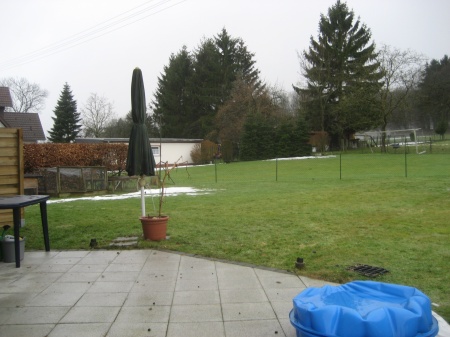 Gartenansicht mit Terrasse Doppelhaush�lfte Buchholz (Westerwald) / Jungeroth