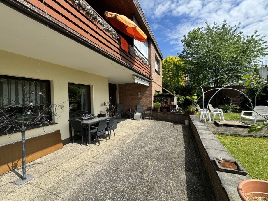 Eingangsbereich Zweifamilienhaus R�srath