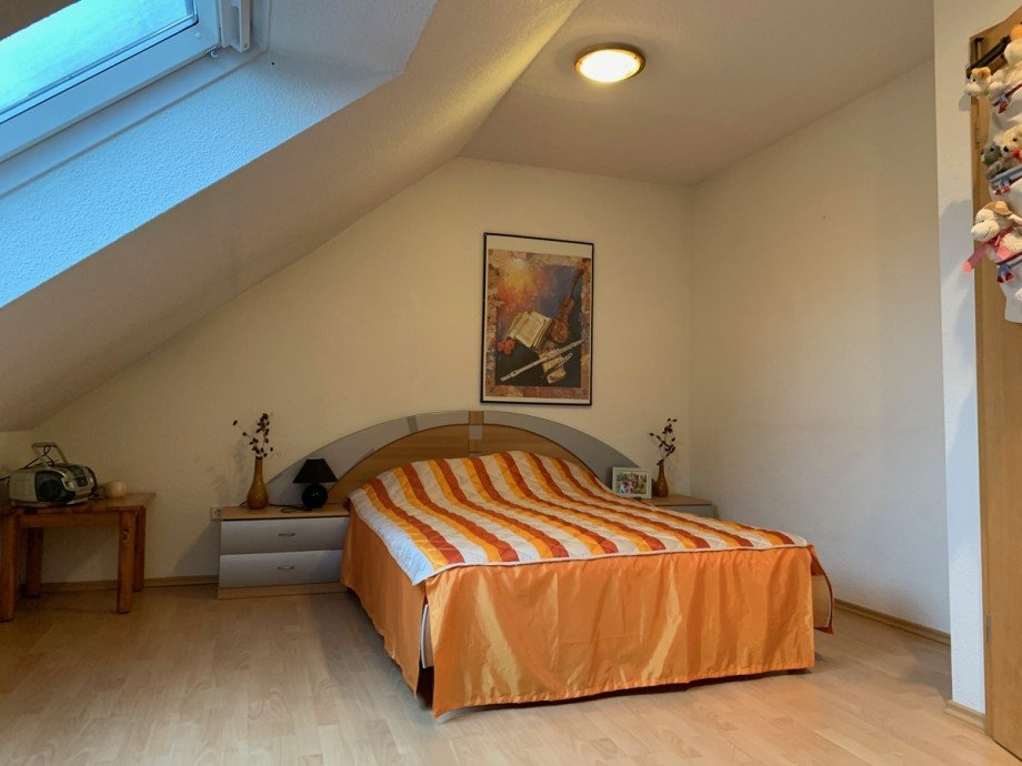 Zimmer 1 im DG Reihenhaus Sankt Augustin