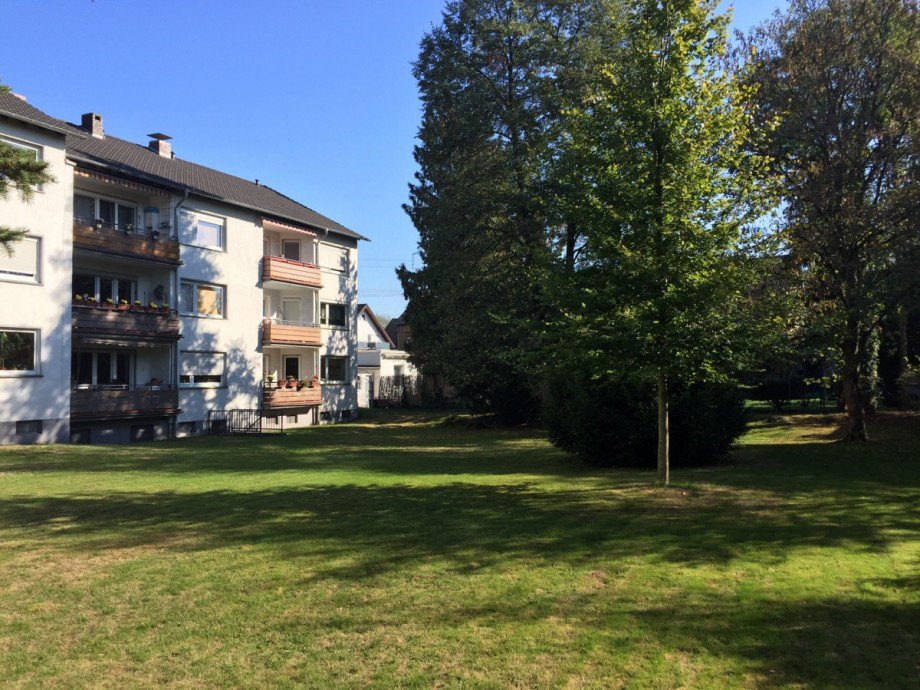 Blick auf die R�ckseite Etagenwohnung Sankt Augustin