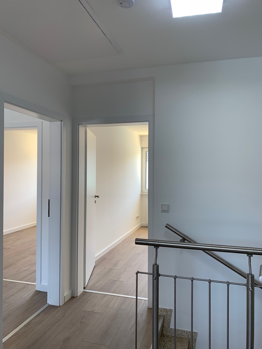 Flur im OG Reihenhaus Niederkassel