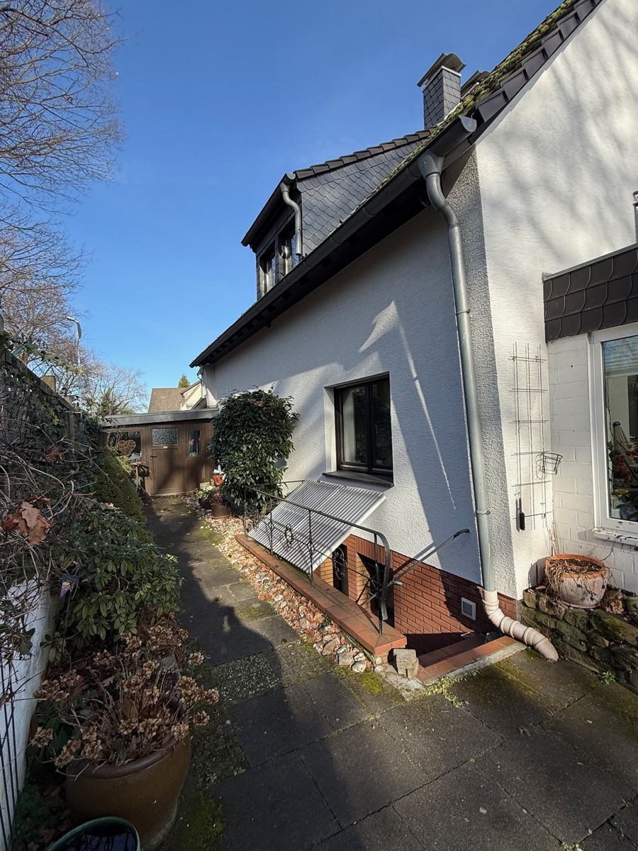 R�ckansicht Einfamilienhaus Sankt Augustin