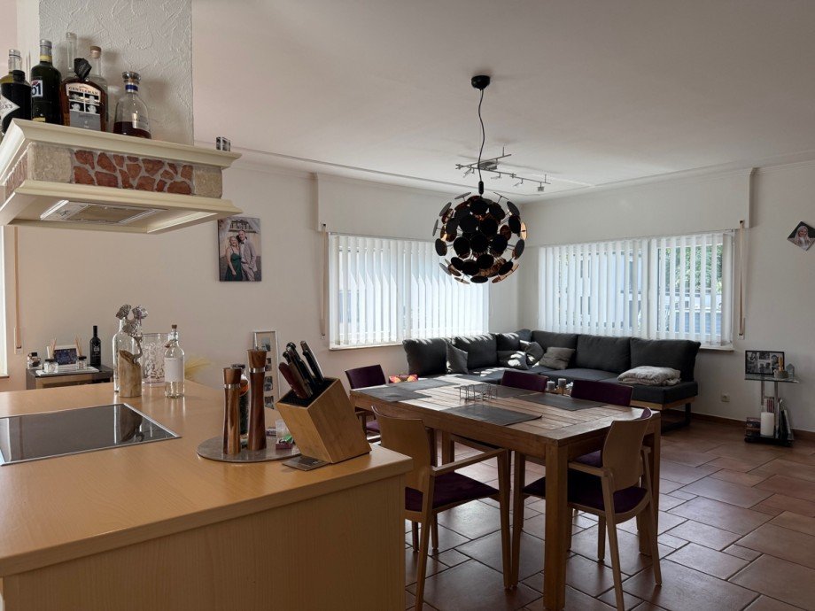 gro�es Wohn,- Esszimmer Etagenwohnung K�nigswinter / Ittenbach