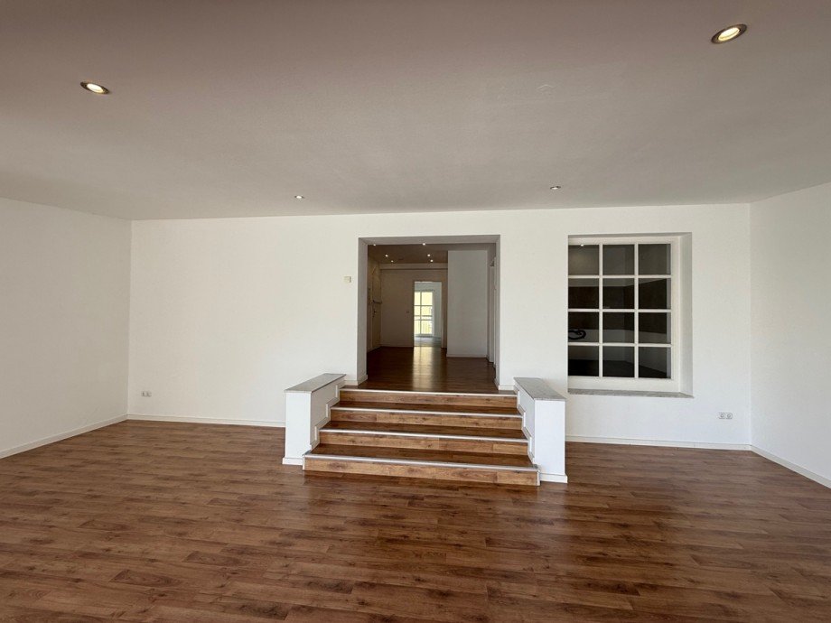 Ansicht Wohn,- Esszimmer Etagenwohnung K�ln