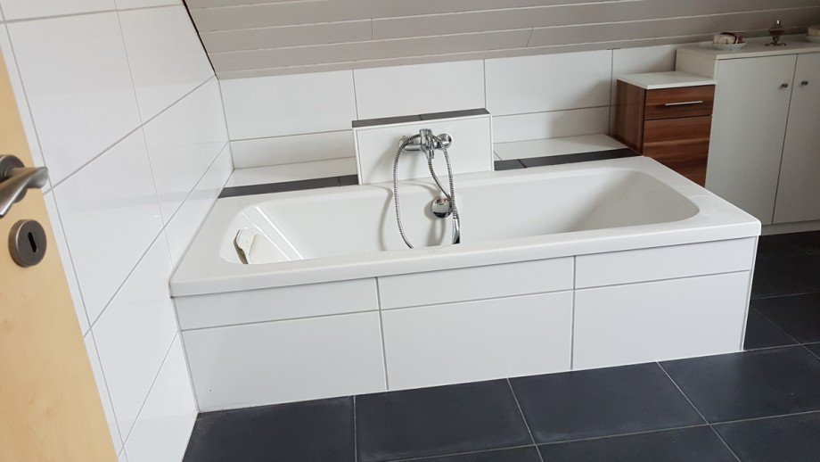 Badewanne im Badezimmer Einfamilienhaus Bad Honnef