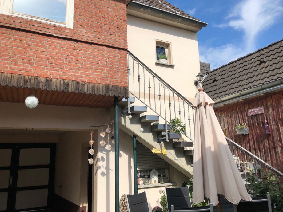 Eingangsbereich Etagenwohnung Niederkassel