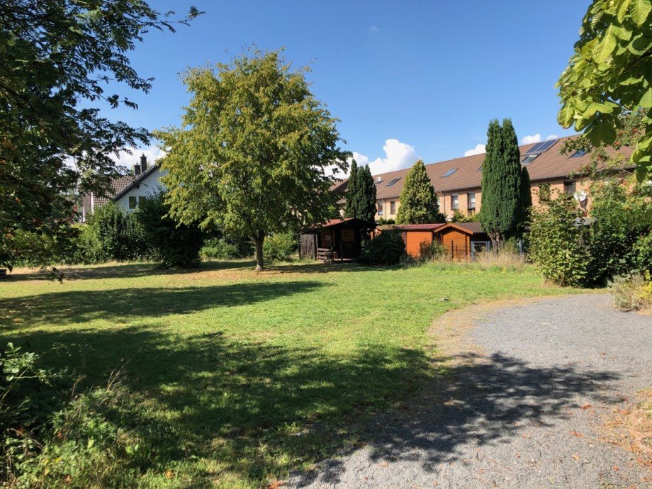 Gr�nfl�che - Wohnumgebung Reihenhaus Sankt Augustin