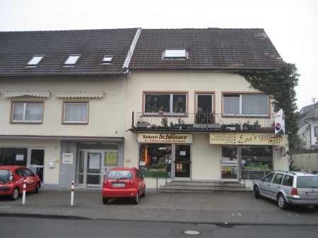 Objektansicht Sankt Augustin - Niederpleis Ladenlokal SANKT AUGUSTIN-NIEDERPLEIS 35 m� Ladenlokal / B�ro-Fl�che in zentr. Lage, Praxis, B�ro oder Gesch�ft