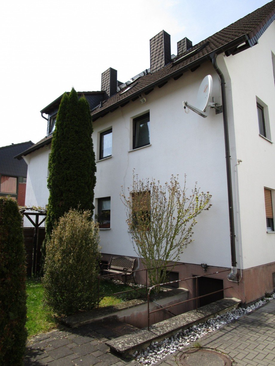 R�ckansicht Doppelhaush�lfte Mehrfamilienhaus Lohmar