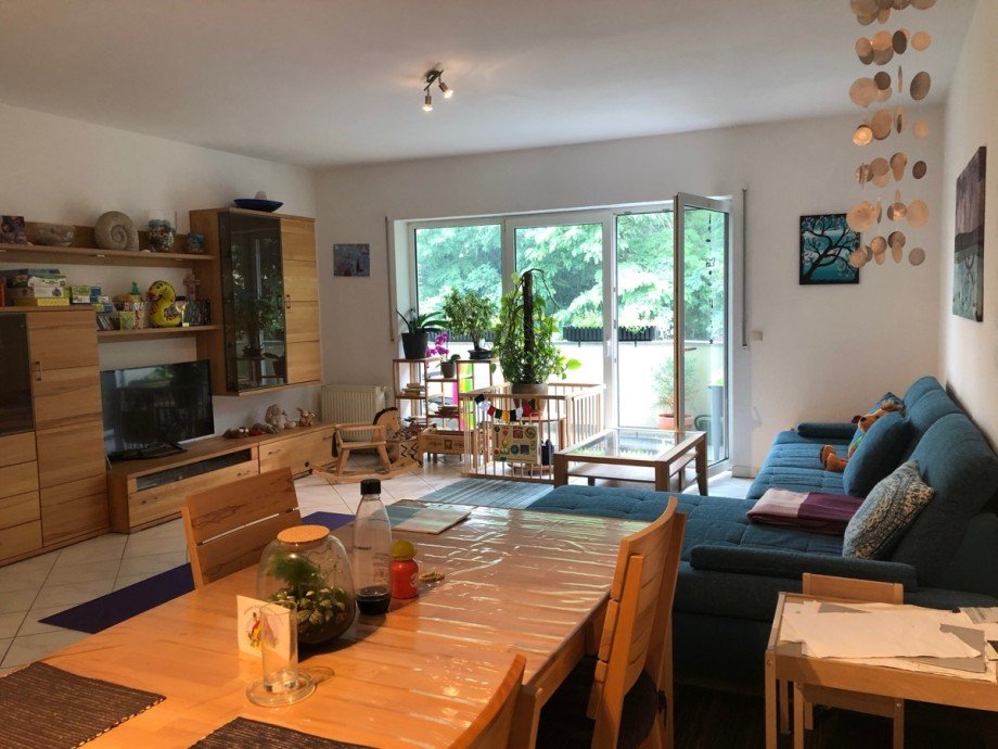 Wohn,- Esszimmer Etagenwohnung Bonn