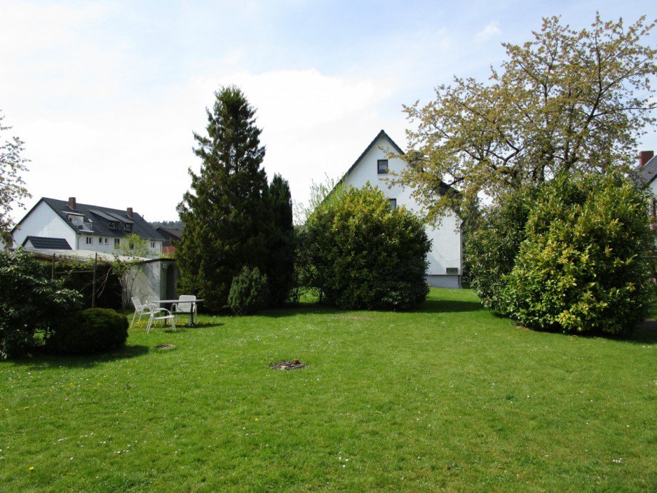 Garten Zweifamilienhaus Lohmar