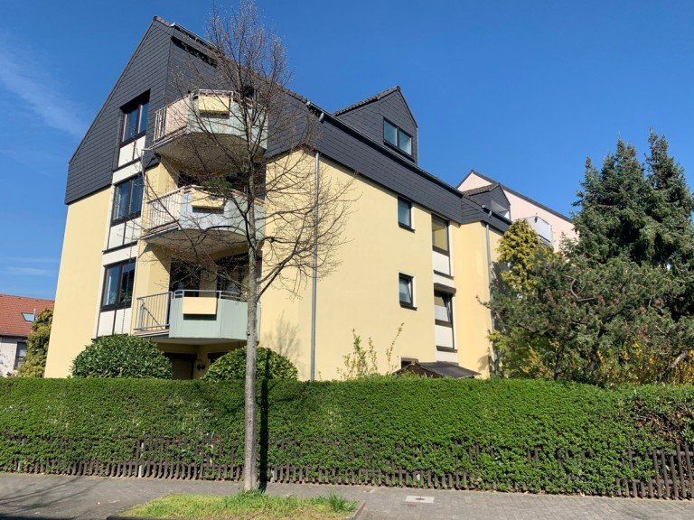 Objektansicht Sankt Augustin Etagenwohnung SANKT AUGUSTIN in toller Lage, sch�ne helle 3 Zimmer-Wohnung, ca. 90 m� Wfl., Sonnenbalkon und TG