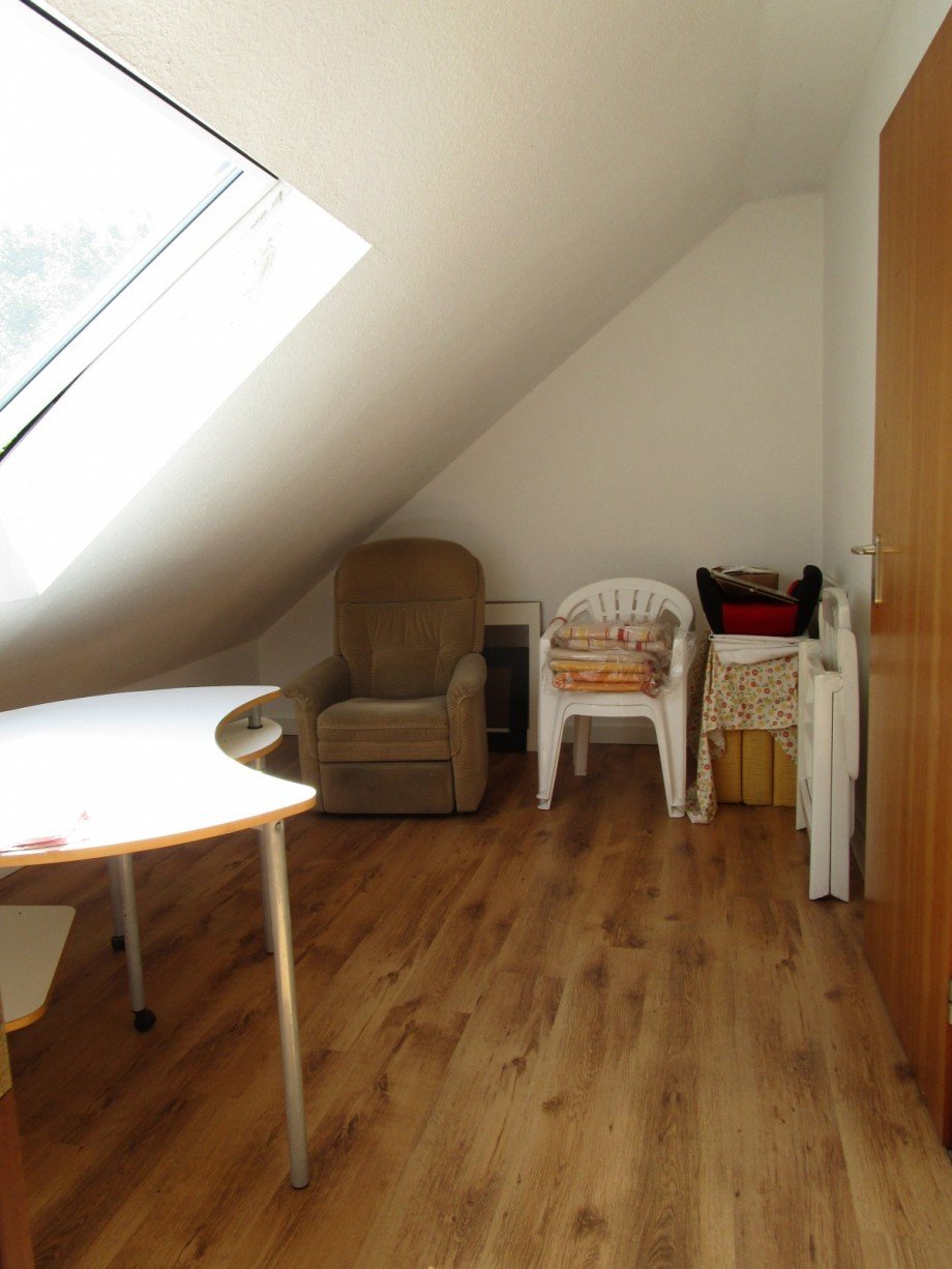 kl. Zimmer im DG Reihenmittelhaus Sankt Augustin / Menden (Rheinland)