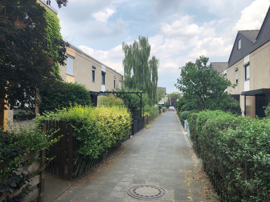 Weg zum Haus Reihenhaus Sankt Augustin