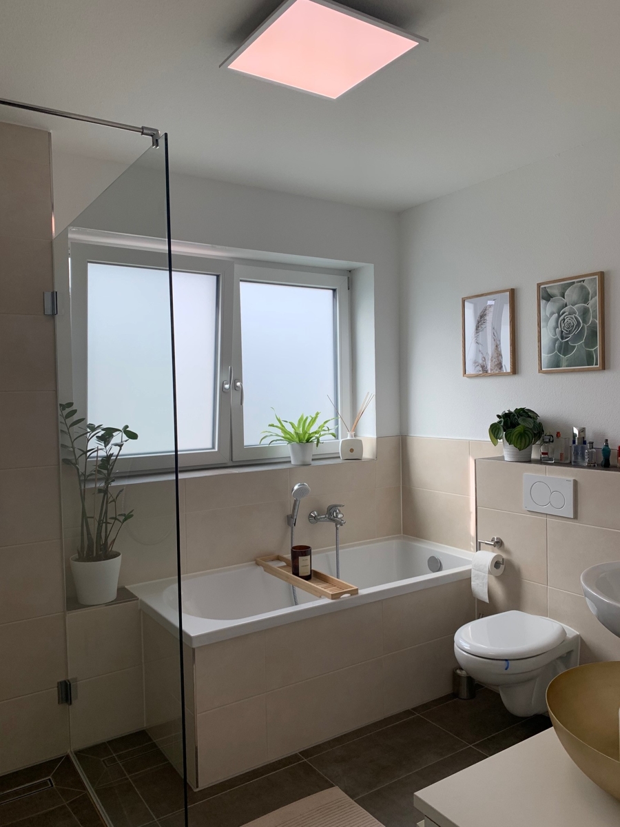 Bad im 1. OG mit Dusche und Wanne Reihenendhaus Niederkassel