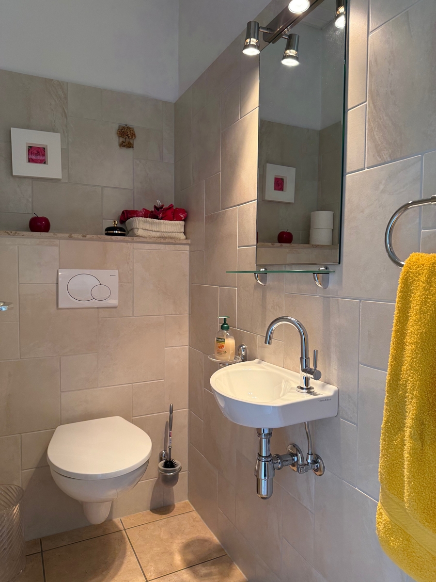 Ansicht G�ste-WC Bungalow Sankt Augustin