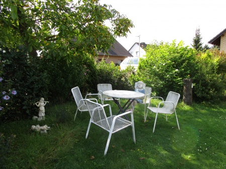 Sitzecke im Garten Einfamilienhaus Sankt Augustin